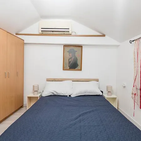 Semesterbostad Kameni Biser