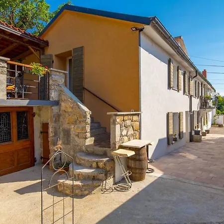 Kameni Biser Semesterbostad *