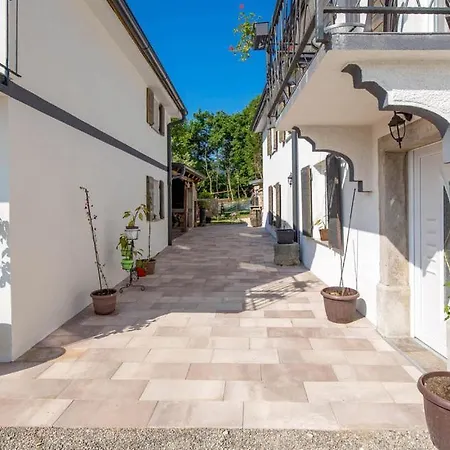 Semesterbostad Kameni Biser