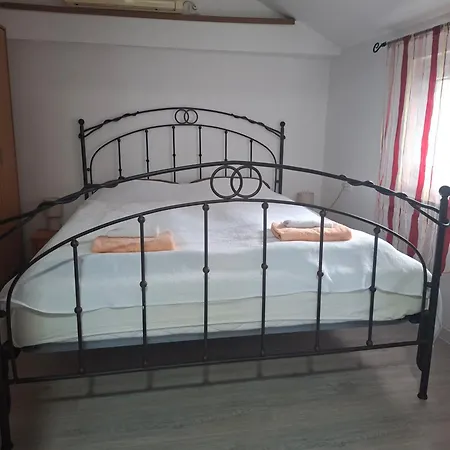 Kameni Biser Vikendica