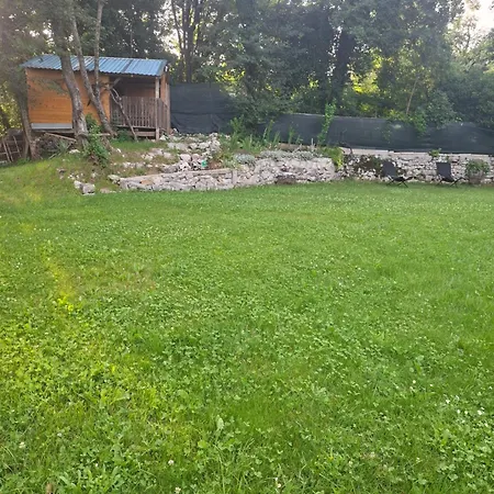 Kameni Biser Vikendica