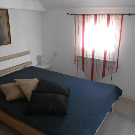 Kameni Biser Holiday home *