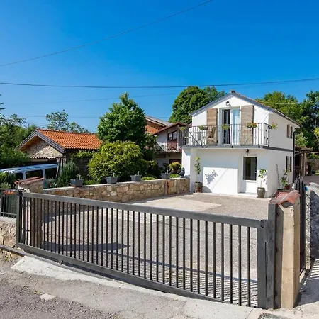 Vikendica Kameni Biser