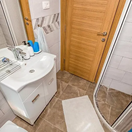 Kameni Biser Vikendica *