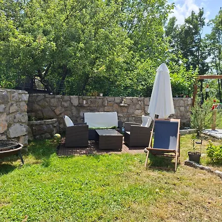 Kameni Biser Vikendica