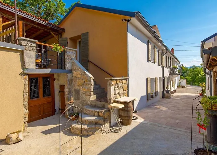 Kameni Biser Dom wakacyjny *